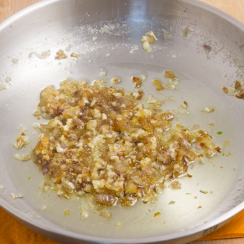shallot and margarine in frying pan